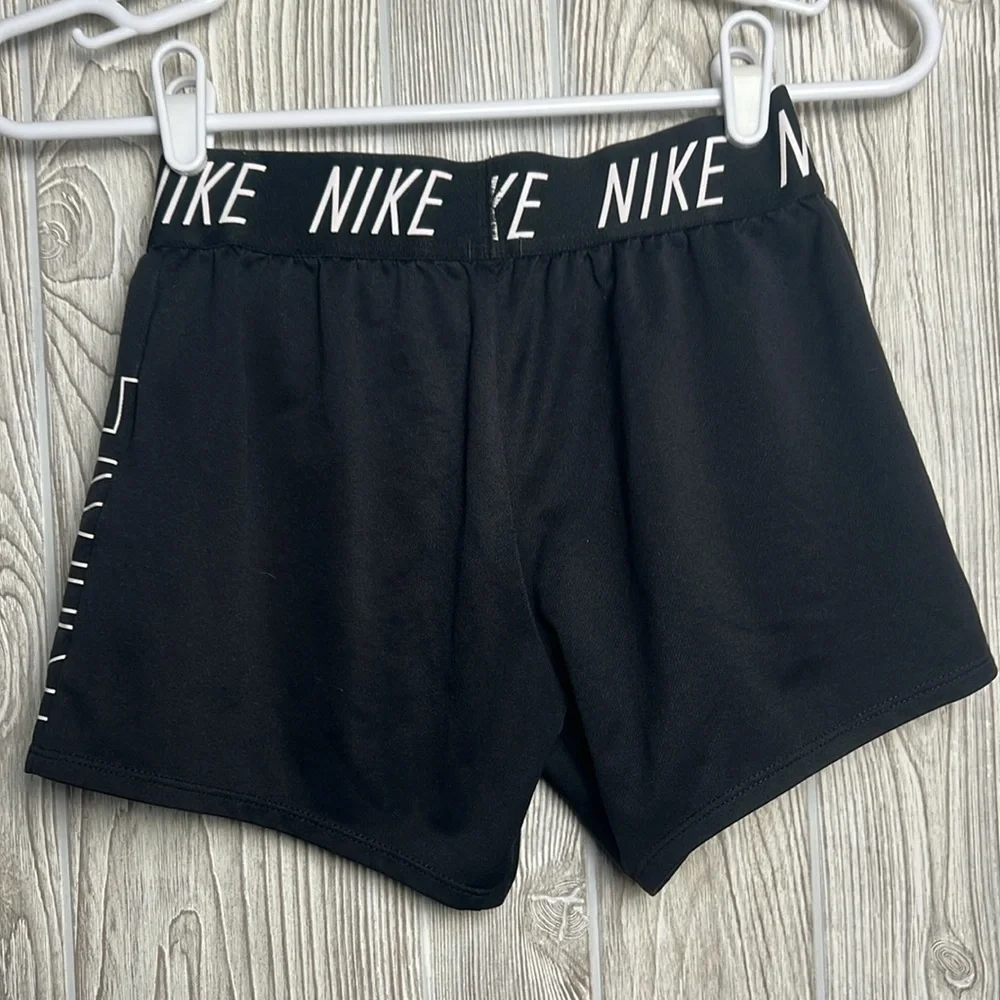 Nike Youth Black Short Dri Fit Size M